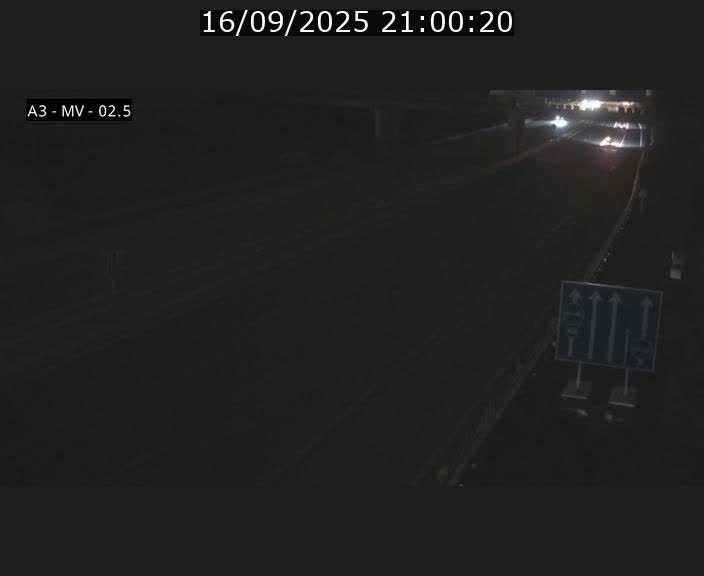 Webcam autoroute A3 au Luxembourg à proximité de la Croix de Gasperich. Vue orientée vers Luxembourg