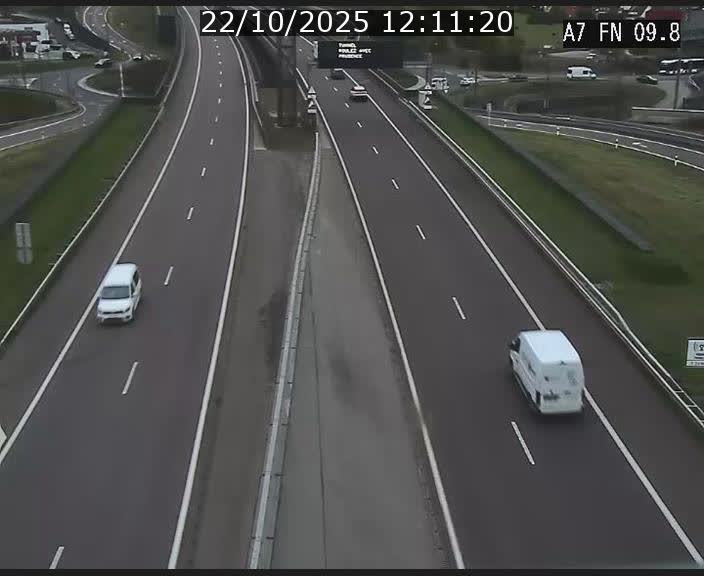 Caméra trafic Luxembourg - A7, Tunnel Gousselerbierg, sortie sud, direction rond-point Lorentzweiler (BK 9.9)
