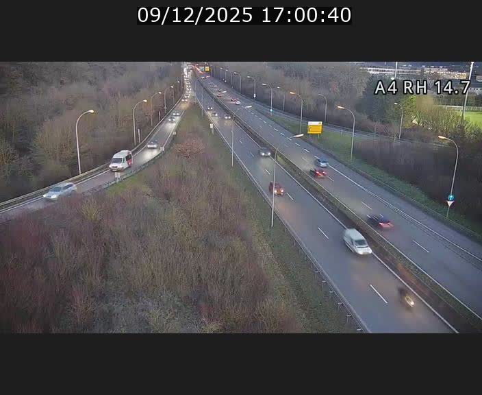 Traffic live webcam Luxembourg Jonction Lankelz - A4 - BK 14.7 - direction Luxembourg