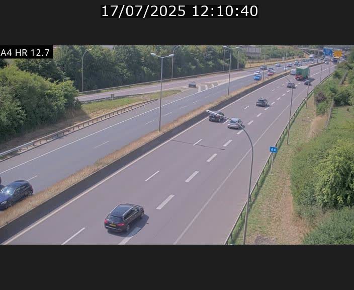 Traffic live webcam Luxembourg Esch sur Alzette - A4 - BK 12.7 - direction Esch-Belval