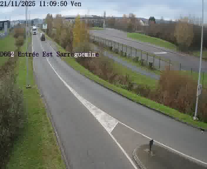 Point de vue trafic déployé sur D662 (France) à Sarreguemines, regardant vers Sarreguemines, aidant conducteurs et services à anticiper les flux.