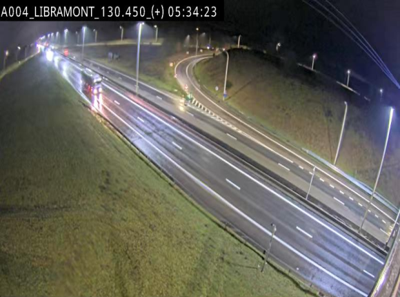 Webcam à Libramont sur l'E411 à la jonction avec la N89 menant vers Bouillon et la France. Vue orientée vers Arlon