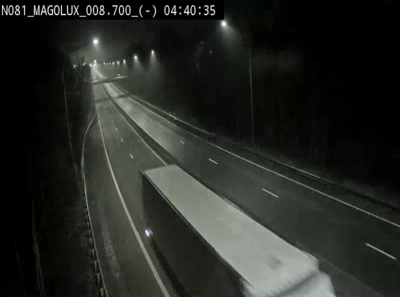Webcam sur la N81 (E411) à hauteur de la jonction avec la N883. Vue orientée vers Arlon