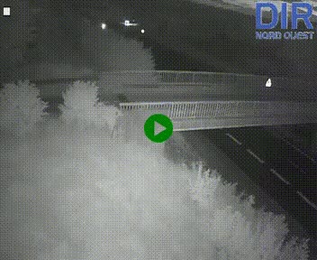 Webcam sur A84 à hauteur de Pont-Farcy, au niveau du pont autoroutier sur la Vire, au sud de Saint-Lô