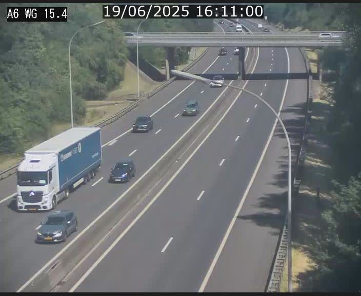 Traffic live webcam Luxembourg Capellen - A6 - BK 15.4 - direction Luxembourg/France/Allemagne