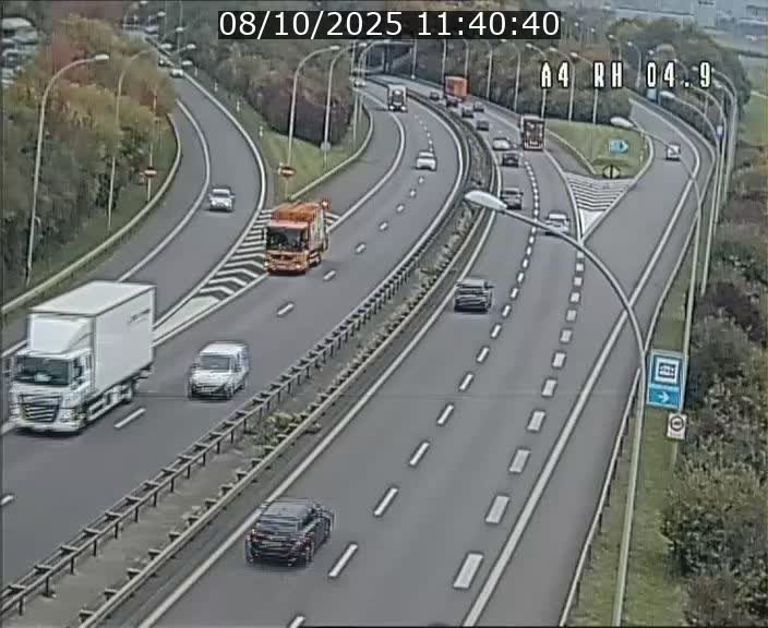 Traffic live webcam Luxembourg Leudelange - A4 - BK 4.9 - direction Luxembourg