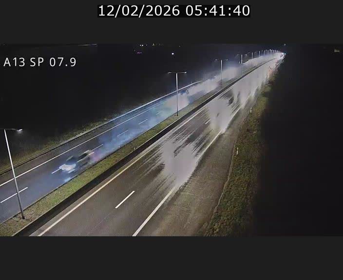 Traffic live webcam Luxembourg Jonction Lankelz - A13 direction Pétange - BK 7.9