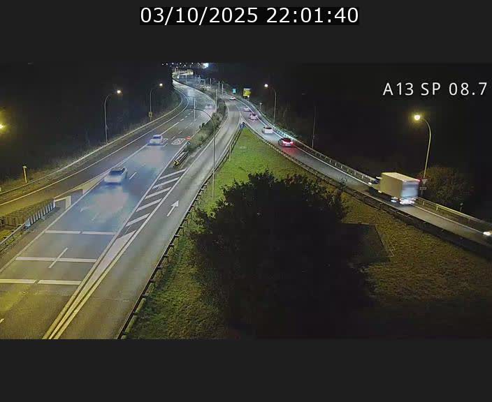 Traffic live webcam Luxembourg Jonction Lankelz - A13 direction Pétange - BK 8.7 