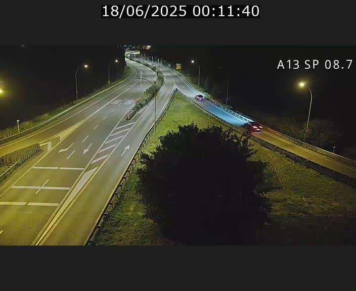 Traffic live webcam Luxembourg Jonction Lankelz - A13 direction Pétange - BK 8.7 