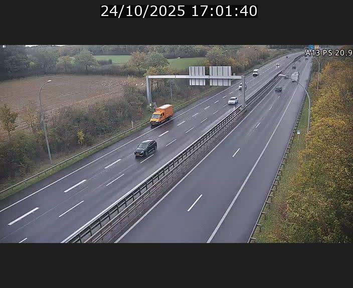 Traffic live webcam Luxembourg Croix de Bettembourg, rond-point d'Hellange - A13 direction Allemagne - BK 20.9
