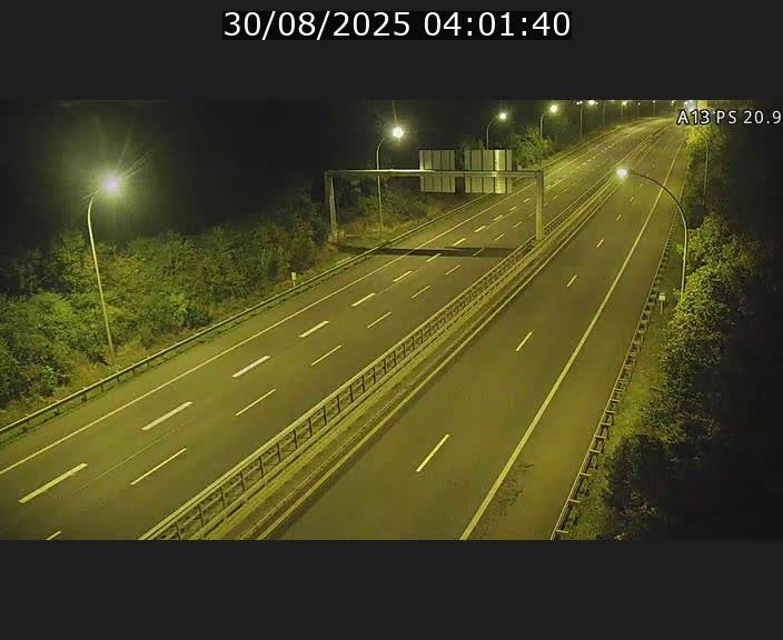 Traffic live webcam Luxembourg Croix de Bettembourg, rond-point d'Hellange - A13 direction Allemagne - BK 20.9
