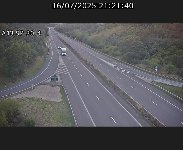 Traffic live webcam Luxembourg Altwies - A13 direction Luxembourg-ville - BK 30.4