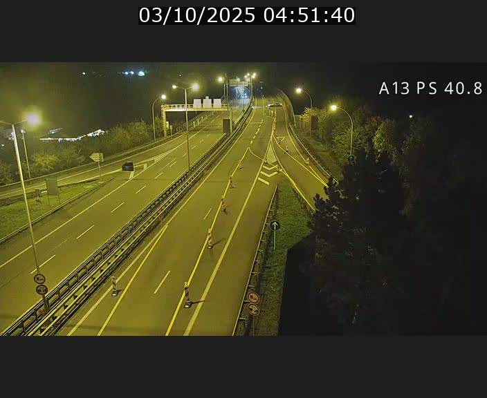 Webcam autoroute A13 à la sortie est du tunnel Markusbierg à Schengen. Vue sur le pont de la Moselle, vers l'Allemagne