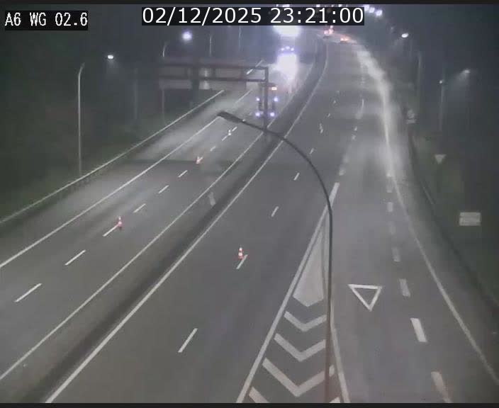 Traffic live webcam Luxembourg Croix de Cessange - A6 - BK 2.6 - direction France/Allemagne