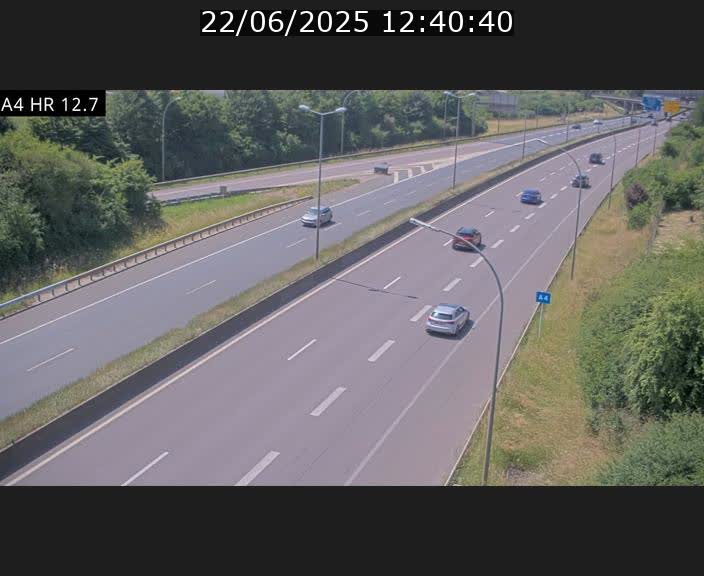 Traffic live webcam Luxembourg Esch sur Alzette - A4 - BK 12.7 - direction Esch-Belval