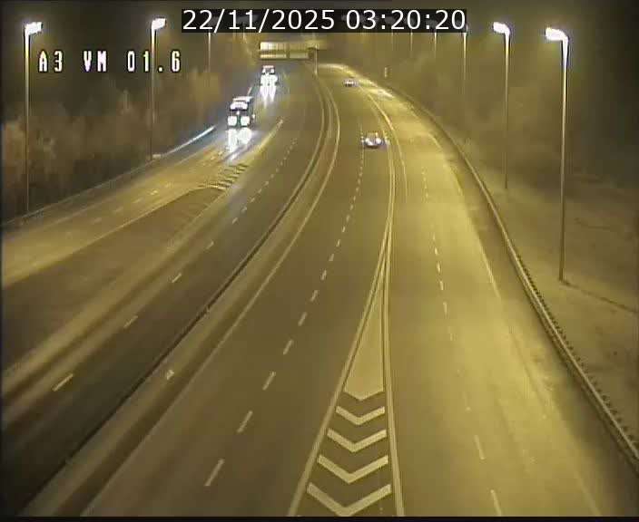 Traffic live webcam Luxembourg - Croix de Gasperich - A3 - BK 1.6 - direction France/Aire de Berchem