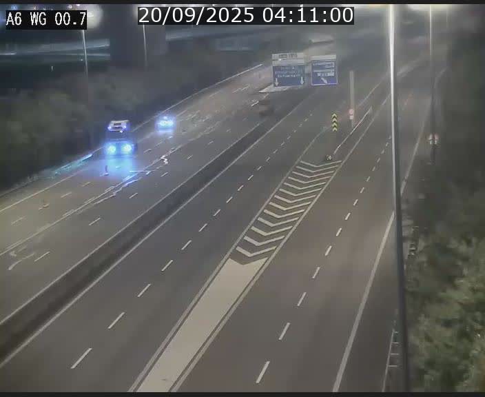 Traffic live webcam Luxembourg Croix de Cessange - A6 - BK 0.7 - direction A3 France