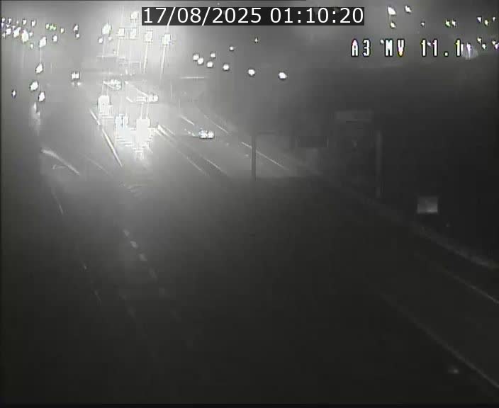 Traffic live webcam Luxembourg Croix de Bettembourg A3 - BK 11.1 - direction Luxembourg-ville