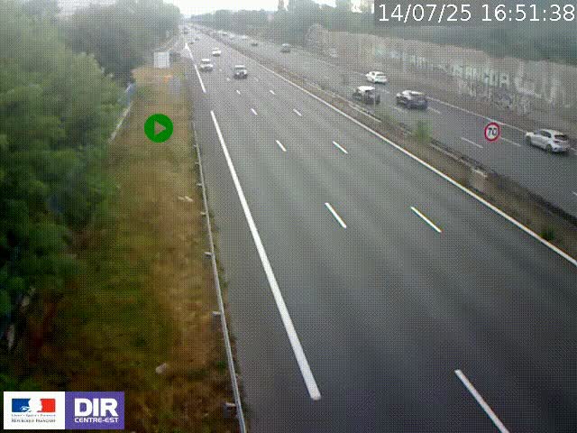 Webcam à Bron sur l'A43 à la jonction avec le boulevard périphérique de Lyon (D383). Vue orientée vers Lyon
