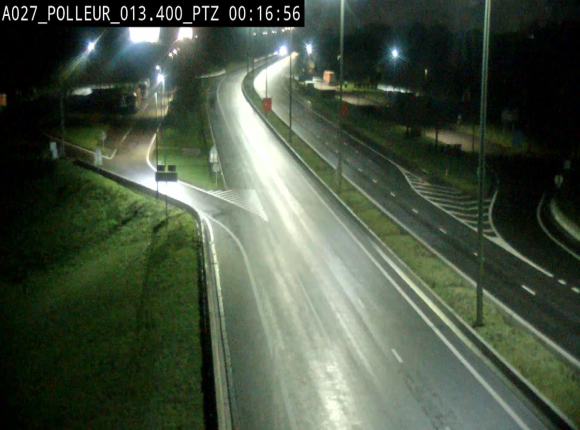 Webcam A27/E42 avec vue sur le parking de l'aire de Polleur, après le Viaduc de Polleur à Theux. Vue orientée vers Liège
