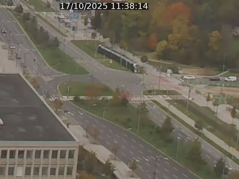 Webcam sur l'avenue John Fitzgerald Kennedy (N51) avec vue sur le Pont rouge (Pont Grande Duchesse Charlotte), l'arrêt Pfaffenthal et l'entrée du quartier Kirchberg