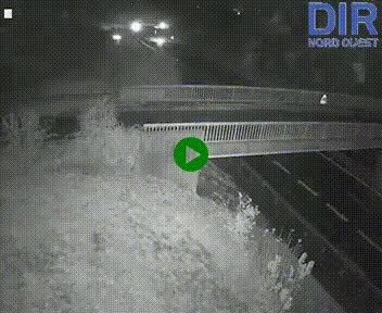Webcam sur A84 à hauteur de Pont-Farcy, au niveau du pont autoroutier sur la Vire, au sud de Saint-Lô
