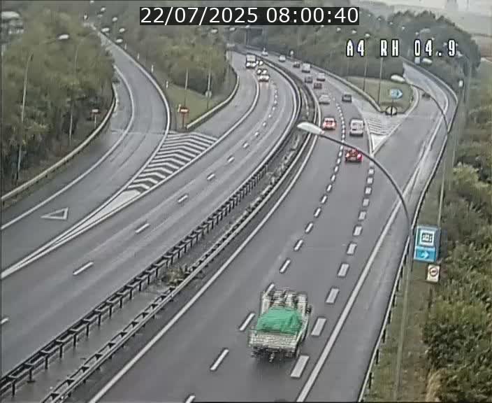 Traffic live webcam Luxembourg Leudelange - A4 - BK 4.9 - direction Luxembourg