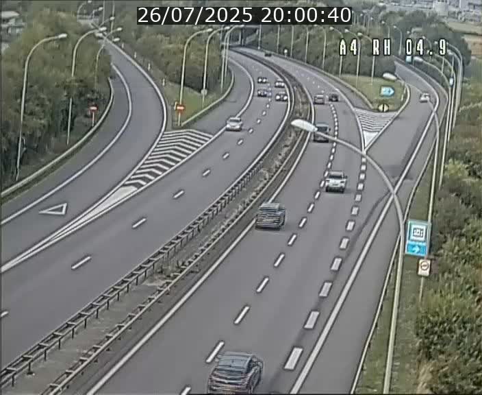 Traffic live webcam Luxembourg Leudelange - A4 - BK 4.9 - direction Luxembourg