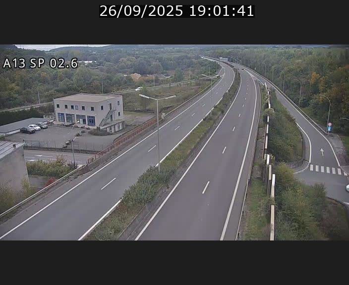 Traffic live webcam Luxembourg Sanem - A13 direction Pétange - BK 2.6
