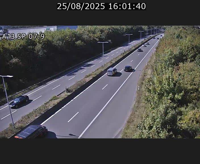 Traffic live webcam Luxembourg Jonction Lankelz - A13 direction Pétange - BK 7.9