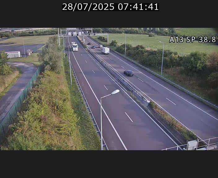 Webcam autoroute A13 à l'entrée ouest du tunnel Markusbierg à Schengen. Vue orientée vers le tunnel et l'Allemagne