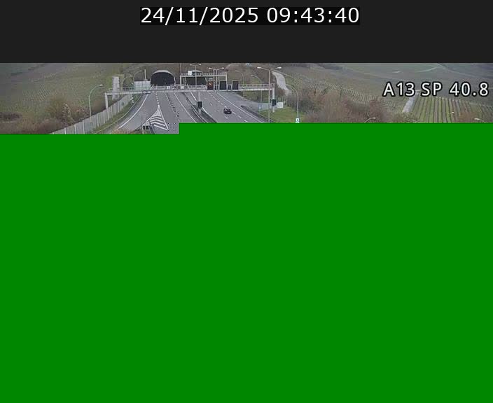 Webcam avec vue sur l'entrée côté allemand du tunnel Markusbierg à Schengen. Vue orientée vers le tunnel et Bettembourg