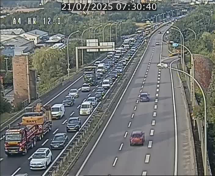 Traffic live webcam Luxembourg Jonction Foetz - A4 - BK 12.0 - direction Esch sur Alzette