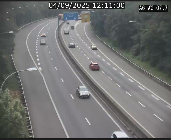 Traffic live webcam Luxembourg - Bridel - A6 - BK 7.7 - direction Belgique