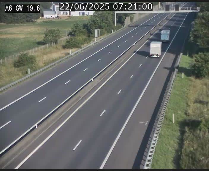 Traffic live webcam Luxembourg - Steinfort - A6 - BK 19.6 - direction Belgique