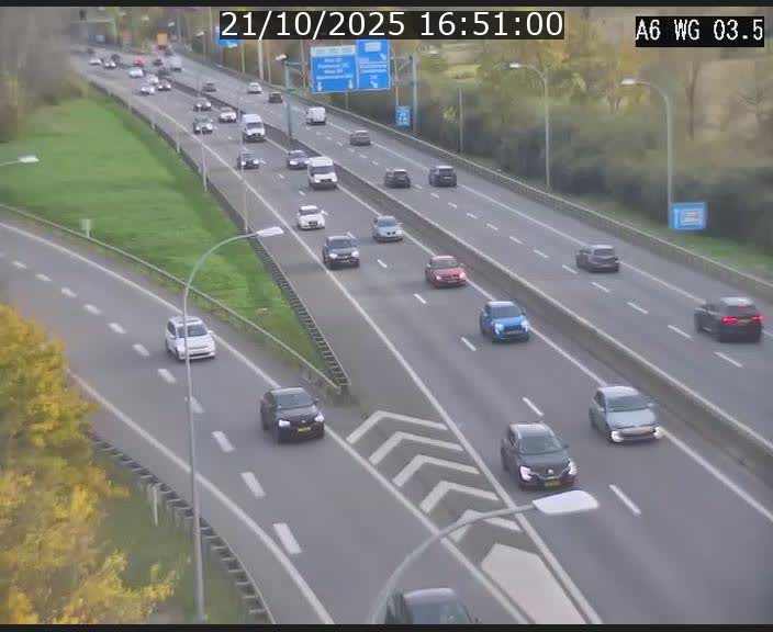 Traffic live webcam Luxembourg - Croix de Cessange - A6 - BK 3.5 - direction France/Allemagne
