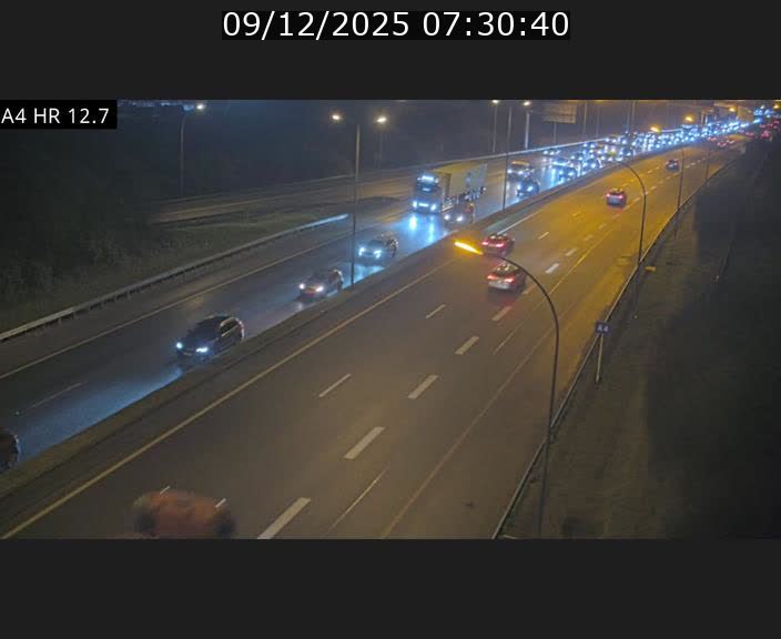 Traffic live webcam Luxembourg Esch sur Alzette - A4 - BK 12.7 - direction Esch-Belval