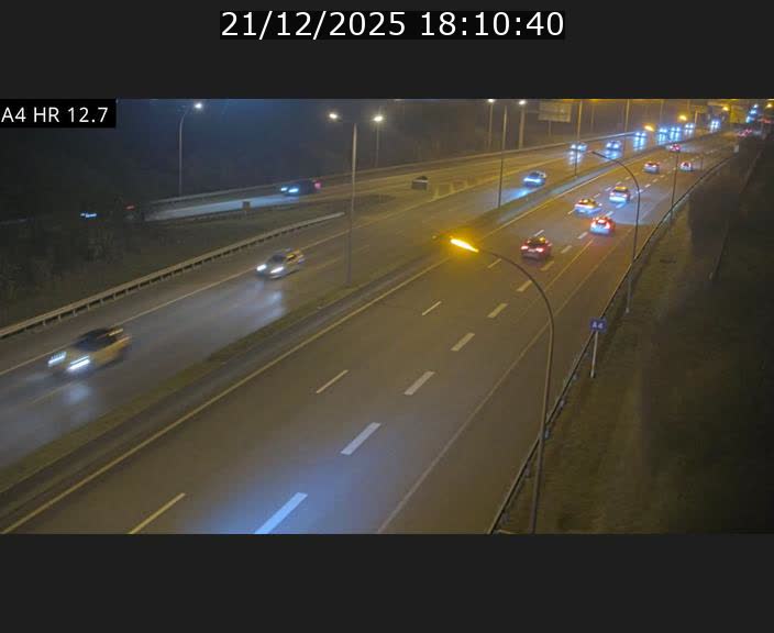 Traffic live webcam Luxembourg Esch sur Alzette - A4 - BK 12.7 - direction Esch-Belval