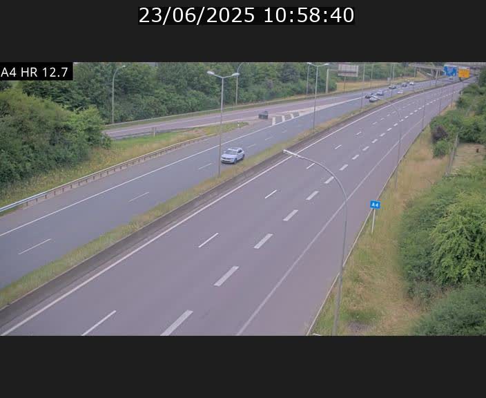 Traffic live webcam Luxembourg Esch sur Alzette - A4 - BK 12.7 - direction Esch-Belval