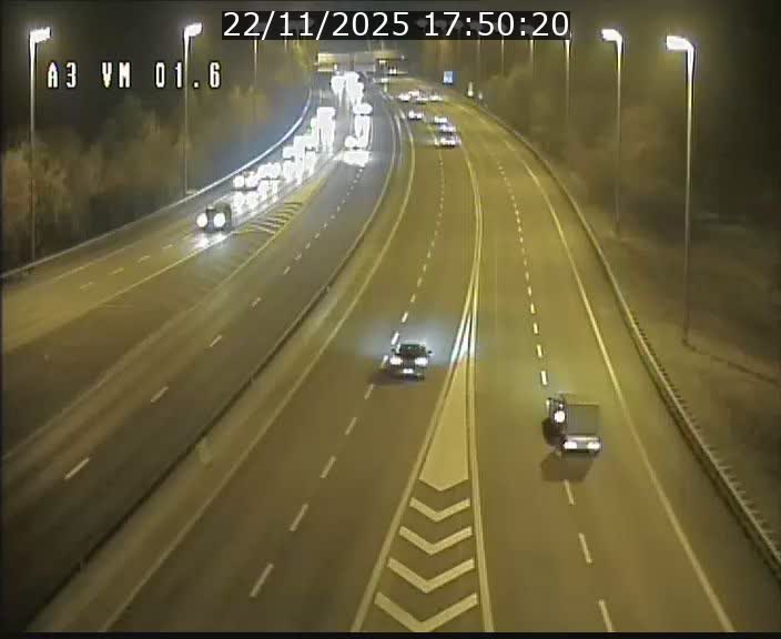 Traffic live webcam Luxembourg - Croix de Gasperich - A3 - BK 1.6 - direction France/Aire de Berchem