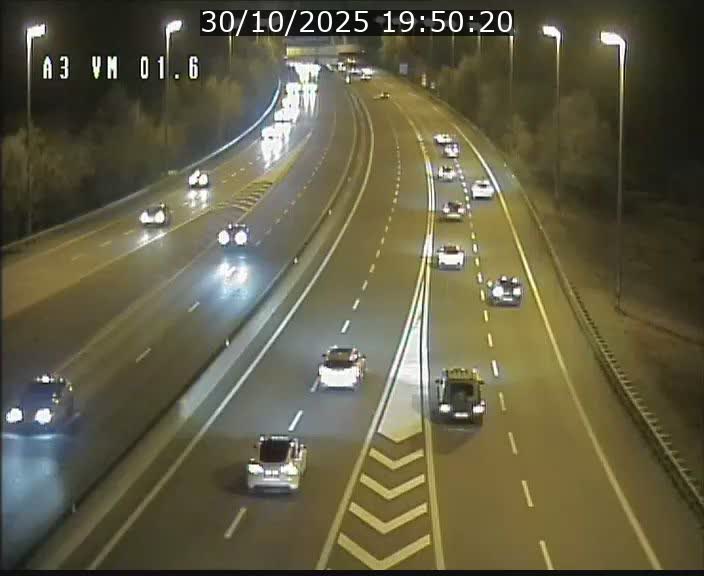 Traffic live webcam Luxembourg - Croix de Gasperich - A3 - BK 1.6 - direction France/Aire de Berchem