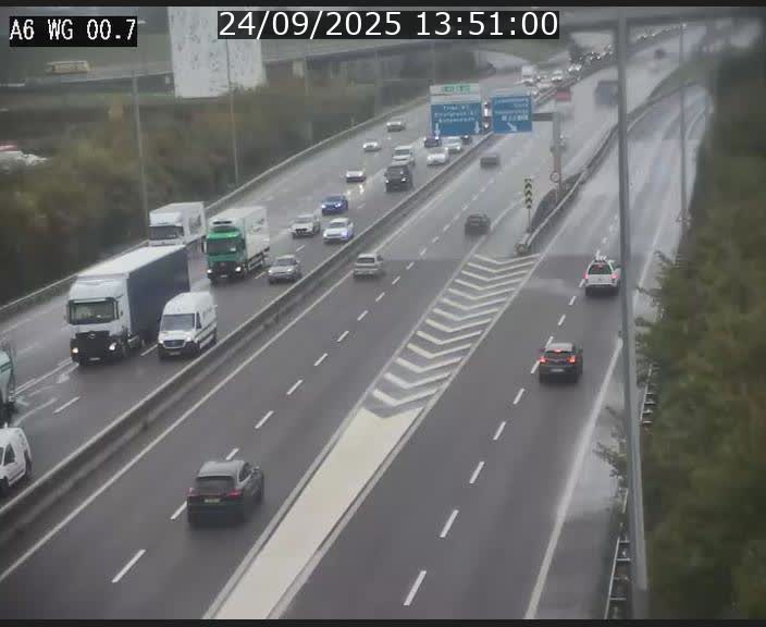 Traffic live webcam Luxembourg Croix de Cessange - A6 - BK 0.7 - direction A3 France