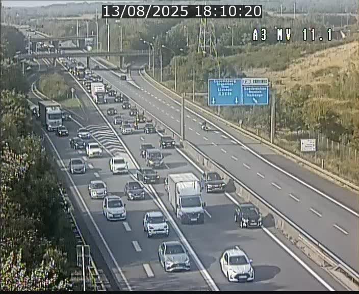 Traffic live webcam Luxembourg Croix de Bettembourg A3 - BK 11.1 - direction Luxembourg-ville