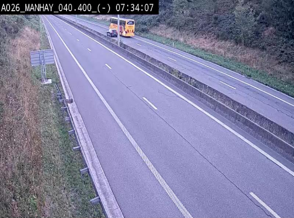 Webcam autoroute A26/E25 à hauteur de Manhay, après la jonction avec la N651 en direction de Liège - BK 40.4