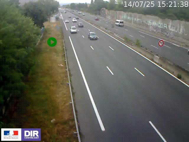 Webcam à Bron sur l'A43 à la jonction avec le boulevard périphérique de Lyon (D383). Vue orientée vers Lyon