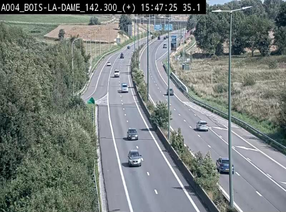 Webcam située entre la sortie 29 Neufchâteau et la jonction avec l'E25 en direction de Liège et Luxembourg