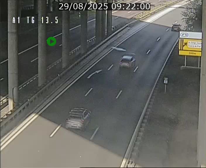 Traffic live webcam Luxembourg Senningen - A1 direction Luxembourg - BK 13.5