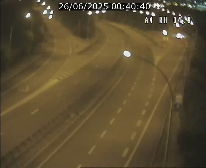 Traffic live webcam Luxembourg Leudelange - A4 - BK 4.9 - direction Luxembourg
