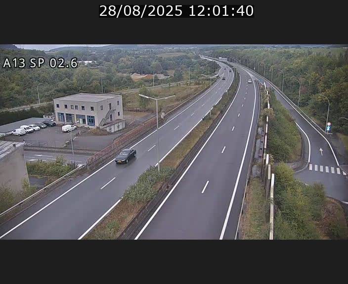 Traffic live webcam Luxembourg Sanem - A13 direction Pétange - BK 2.6