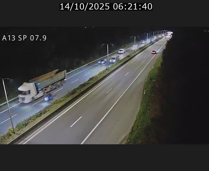 Traffic live webcam Luxembourg Jonction Lankelz - A13 direction Pétange - BK 7.9